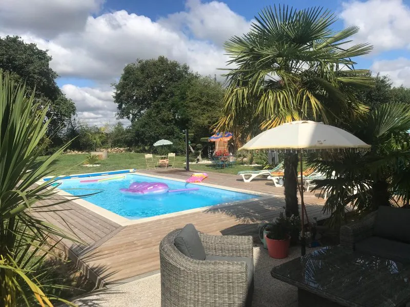 construction de piscines chateau gontier