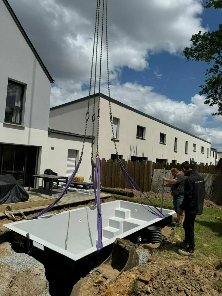entretien piscine fougeres