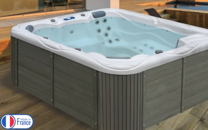 piscine polyester fougeres