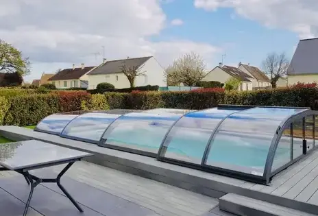 piscine polyester Laval-1
