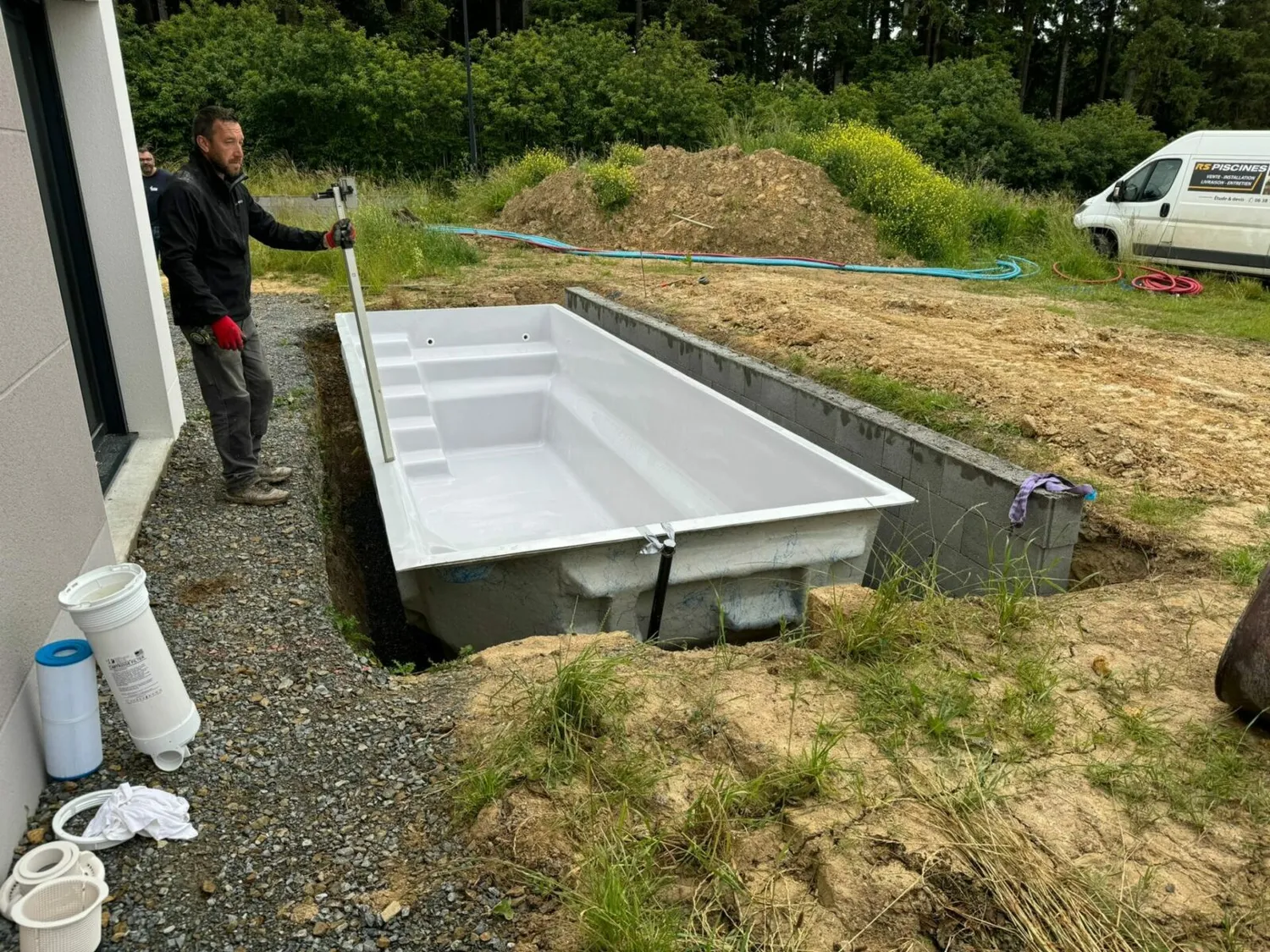 piscine polyester laval